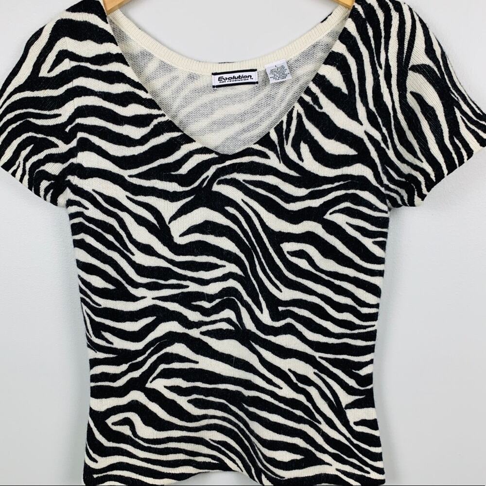 Evolution Zebra Print V-Neck Sweater, Sz L